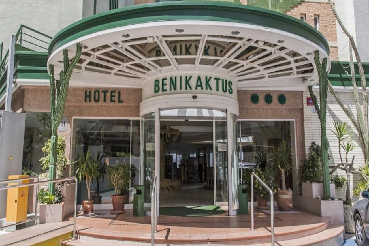 Hotel Benikaktus Benidorm Bagian luar foto