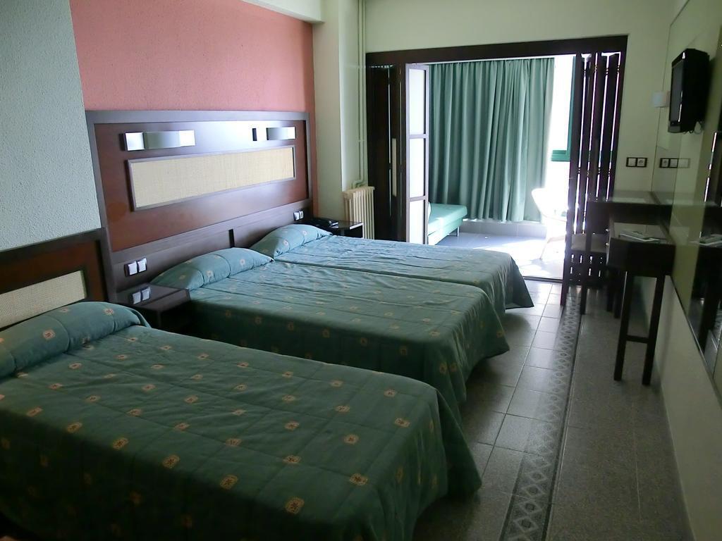 Hotel Benikaktus Benidorm Bagian luar foto